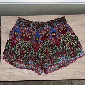 Flowy patterned shorts